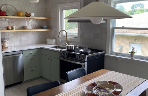 Summerside Apartment | Charming apartment in fabulous Summerside with AC, WiFi