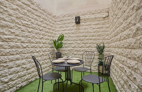 Madeleine Apartment | Charming Apartment Faubourg St Honore Madeleine