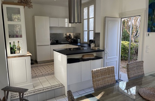 La Rochelle City Centre Apartment | Charming apartment, with parking, garden, historic heart of La Rochelle