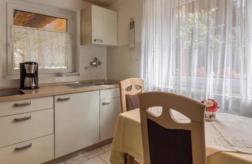 Moos Apartment | Charming Apartment “Grauer” close to Lake Constance with Wi-Fi, Terrace & Garden