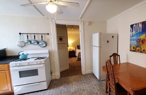 Lemay Apartment | Charming Apartment Great For Traveling Nurses
