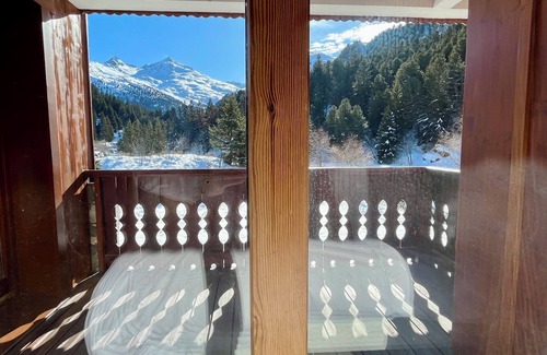Les Allues Apartment | Charming apartment in a residential chalet in Mottaret 1850