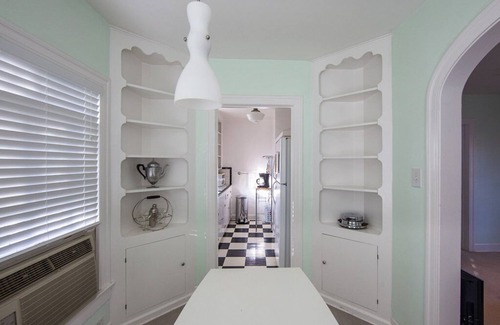 North University House | Charming Apartment In Central Austin
