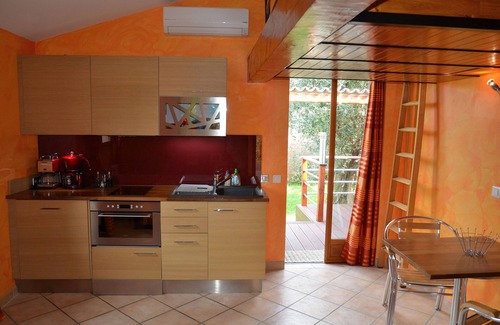 La Gaude Villa | Charming apartment in Côte d'Azur villa, private garden and large pool.