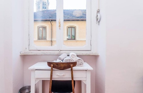 San Salvario Apartment | Charming apartment in historic building