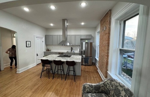 Keokuk Apartment | Charming apartment in historic home. Perfect launch pad to visit to Nauvoo!