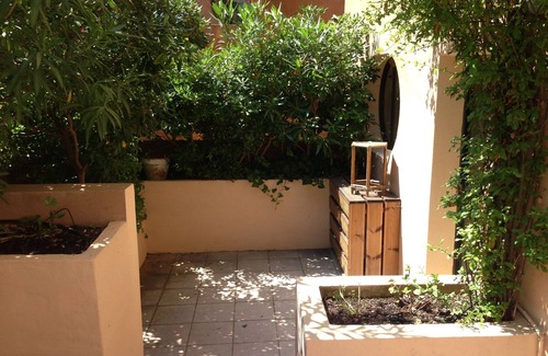 Porquerolles Apartment | Charming apartment in private residence at 2 steps from the port