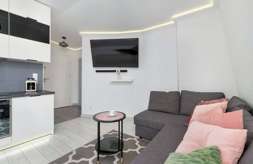 Karlikowo Apartment | Charming Apartment in Sopot with Parking by Noclegi Renters
