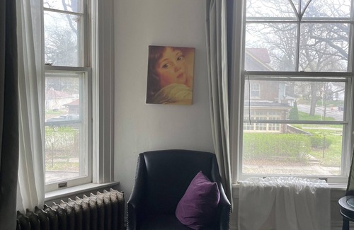 Davenport Apartment | Charming Apartment in Historic Mansion in Davenport.