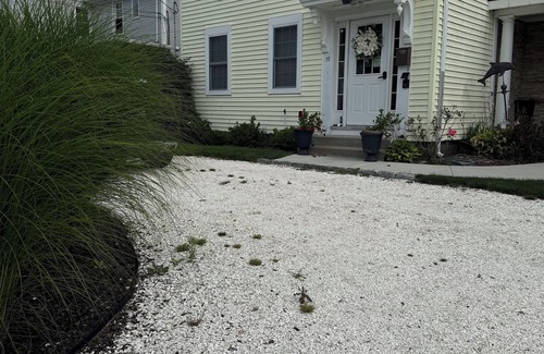 Pawcatuck Apartment | Charming apartment in fabulous Westerly with AC, WiFi