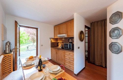 Verrand Apartment | Charming Apartment with Garden in Courmay, Courmayeur, Italy