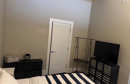 Downtown Syracuse Apartment | Charming apartment next to the Landmark theatre in Downtown Syracuse New York.