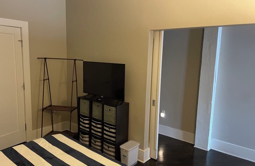Downtown Syracuse Apartment | Charming apartment next to the Landmark theatre in Downtown Syracuse New York.