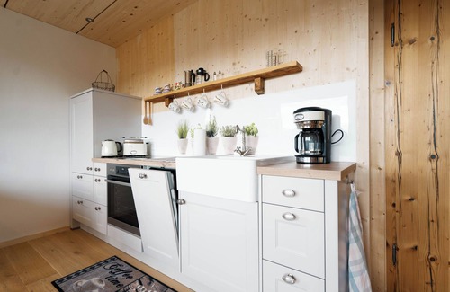 Mitloedi Apartment | Charming Apartment Strohballenhaus in Scenic Amden, Switzerland