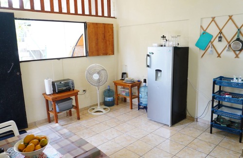 El Sunzal Apartment | Charming apartment with AC, WiFi, 5 minute walk to Sunzal Crazy Waves