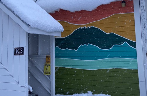 Sierraville Apartment | Charming apartment in small mountain town, 2 miles from hot springs!