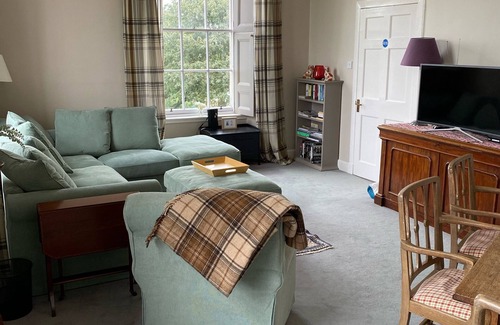 Dysart Apartment | Charming Apartment with Stunning Sea Views with links to Dundee and Edinburgh