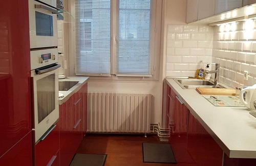 Chartrons Apartment | Charming apartment with character in an 18th-century building facing the Garonne River