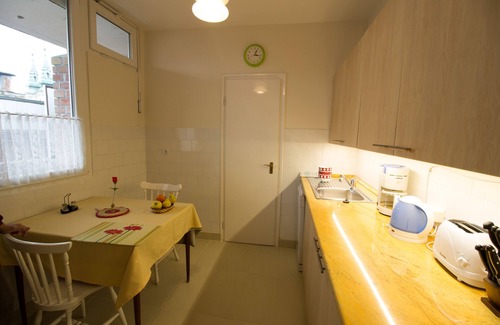 Vizivaros Apartment | Charming Apartment with WiFi