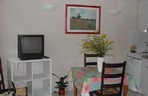Le Thor Cottage | Charming apartment with one room close to Avignon at the entrance of the village