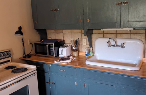 Coon Valley Apartment | Charming apartment with beautiful view of unique Coulee region near Westby WI
