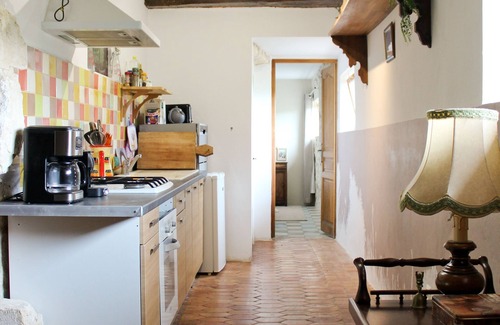 Goudargues Apartment | Charming Apartments in the Mas de Soleil (Gîte "Tradition")