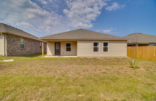Sebastian County House | Charming Arkansas Getaway - Walk to Downtown!