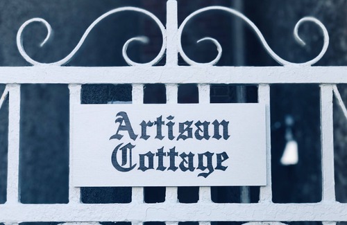 Chippenham Cottage | Charming Artisan Cottage | Historic Stay Near Bath, Castle Coombe & Lacock