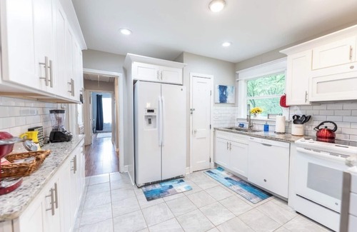 Atlanta House | Charming ATL Home! New Listing! 8 mins to DWNT!