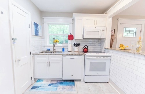 Atlanta House | Charming ATL Home! New Listing! 8 mins to DWNT!