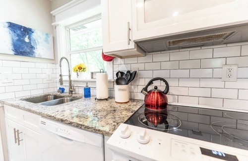 Atlanta House | Charming ATL Home! New Listing! 8 mins to DWNT!
