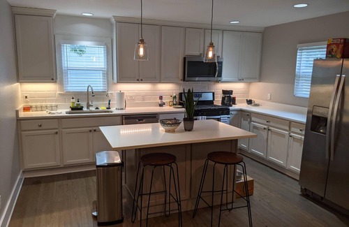 Highland House | Charming Austin bungalow, close to everything