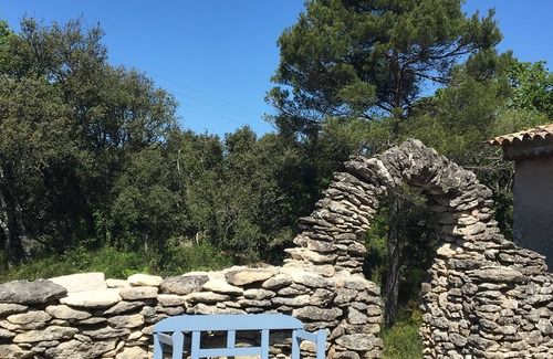 Lacoste House | Charming, authentic cabanon all to yourself on almost 7000 m2 of land