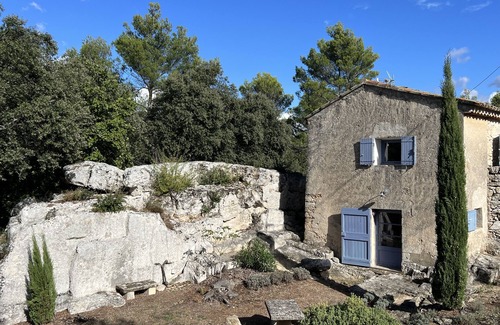 Lacoste House | Charming, authentic cabanon all to yourself on almost 7000 m2 of land
