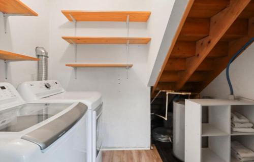 Trinidad Bed & Breakfast | Charming B&B Mezzanine with Free Parking!