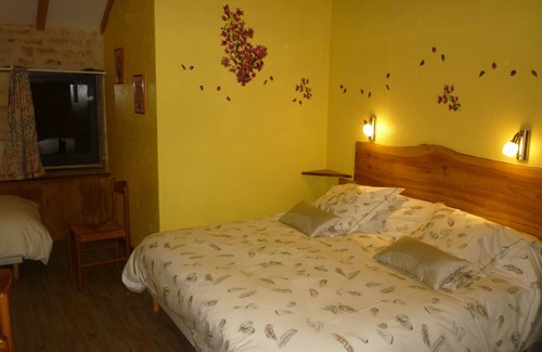Saint-Andre-de-Lidon House | Charming bed and breakfast 5 pers. spa access, wifi, air conditioning, all comforts
