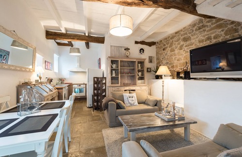 Saint-Pee-sur-Nivelle Apartment | Charming B&B and Gites a few minutes away from Saint-Jean-de-Luz and Biarritz