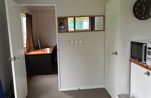 Mosgiel House | Charming Backyard Sleepout