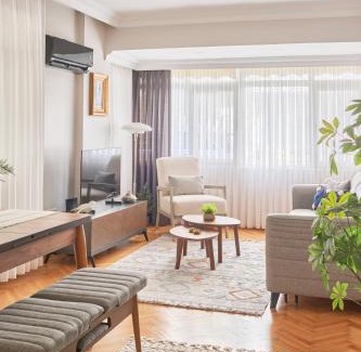 Fenerbahce Apartment | Charming Bagdat Avenue Hideaway, Near Marina