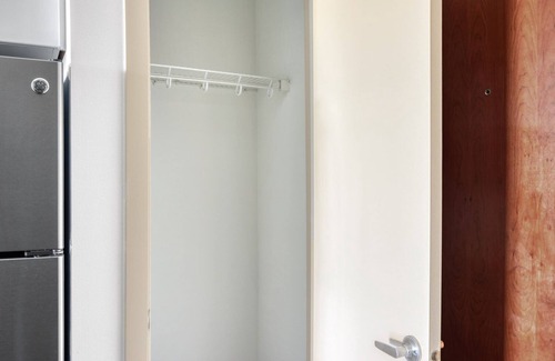 Old Ballard Apartment | Charming Ballard 1BR w/W/D, BBQ & Gym, near Waterfront, by Blueground