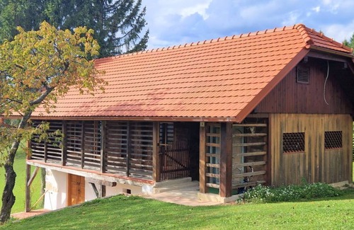 Bostanj House | Charming barn Ahker in Kozjansko with old and modern appliances