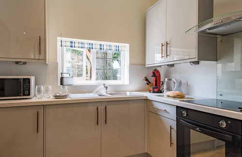 Sedlescombe Cottage | Charming barn conversion with enclosed private garden.