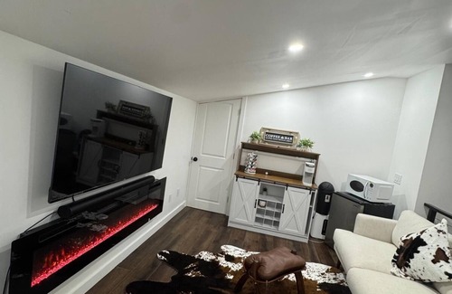 North Fort Myers House | Charming barn in adorable North Fort Myers with AC, WiFi