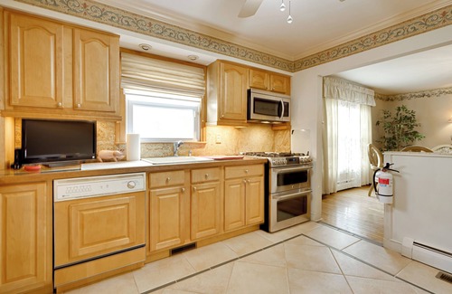 Avon House | Charming Bay Head Retreat - Half-Mi to Beach!