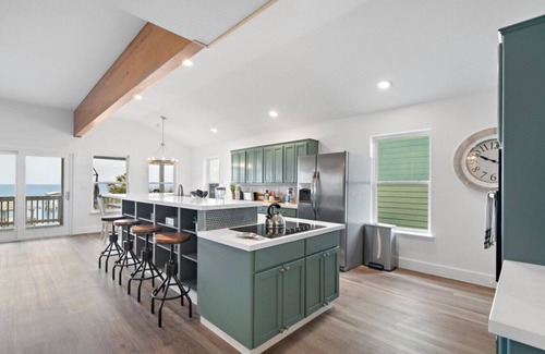 San Leon House | Charming Bayfront Home w/Pool, Pier, and Firepit