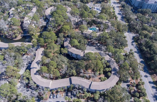 Hilton Head Island House | Charming Beach Villa —Just a Short Walk to the Beach!