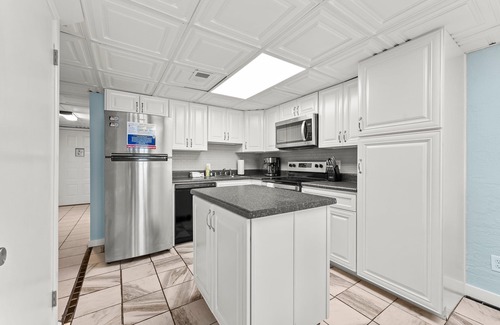 Bel Air Condo | Charming beach getaway with stunning ocean views