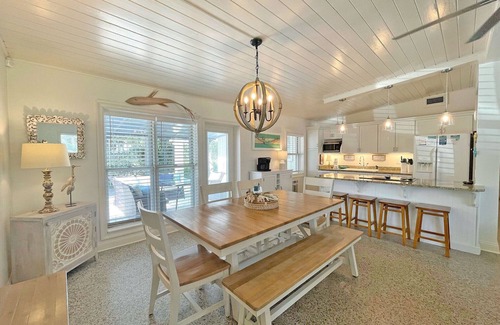 Villa Segunda House | Charming Beach Bungalow Steps to Beautiful Gulf of Mexico & Sugar White Sand