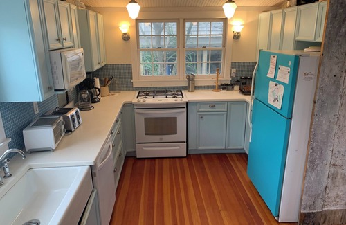 Atlantique House | charming beach cottage steps from the beach