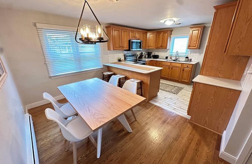 Lewes House | Charming Beach Cottage in Lewes 3bd 2bth